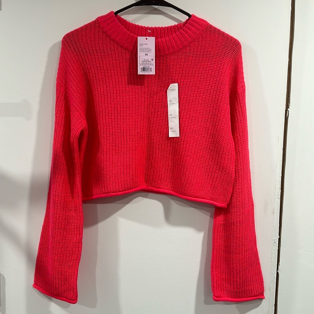 WILD FABLE BRAND NEW WITH TAGS! HOT PINK SWEATER SIZE XS! NWT! #115
